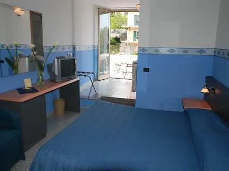 Torre Otel Celle Ligure