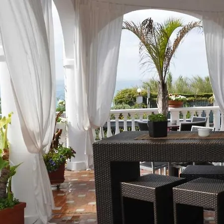 Torre 2* Celle Ligure